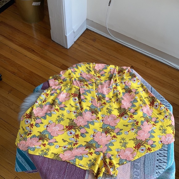 NWT Zenobia Plus Romper Size 3X Floral Hibiscus Flowers Boho Festival Lighweight - Picture 9 of 9